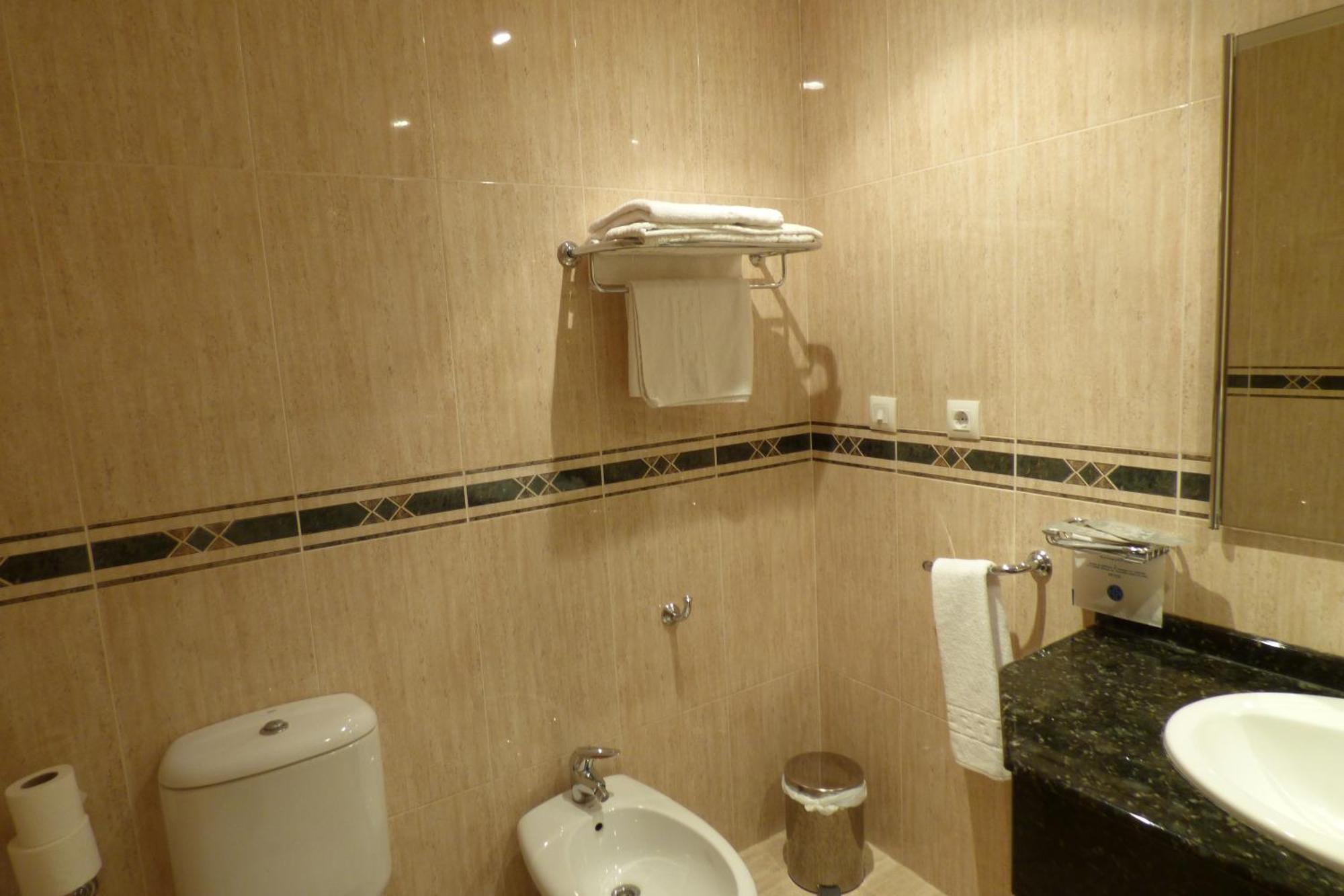 Hotel Rostits Castellón de la Plana Zimmer foto
